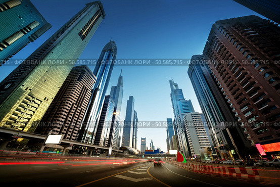  Sheikh Zayed Road in sunset time, Dubai, UAE. Стоковое фото, агентство Ingram Publishing / Фотобанк Лори