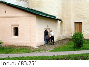 Транспортировка провизии в монастырскую трапезную (2007 год). Стоковое фото, фотограф Parmenov Pavel / Фотобанк Лори