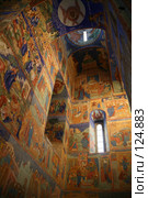 Иконы на стенах в Спасо-Преображенском соборе (2007 год). Редакционное фото, фотограф Parmenov Pavel / Фотобанк Лори