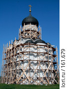 Храм Покрова на Нерли в строительных лесах (2007 год). Редакционное фото, фотограф Ярослава Синицына / Фотобанк Лори