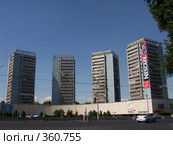 Дома возле станции метро им. Хамида Олимжона (2005 год). Редакционное фото, фотограф Алексей Стоянов / Фотобанк Лори