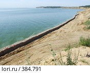 Новая "китайская" стена защитит берег Цимлы от оползней. Стоковое фото, фотограф Александр Тихонов / Фотобанк Лори