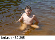Купающийся мальчик. Стоковое фото, фотограф Сергей Усс / Фотобанк Лори