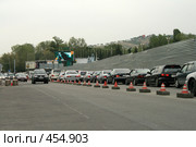 Автомобильная пробка (2008 год). Редакционное фото, фотограф Никончук Алексей / Фотобанк Лори