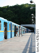 Платформа станции «Днипро» Киевского метрополитена (2008 год). Редакционное фото, фотограф Никончук Алексей / Фотобанк Лори