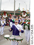 Оркестр на параде SantaFest, 9 ноября , 2008 Vaughan, Онтарио, Канада. Редакционное фото, фотограф Игорь Киселёв / Фотобанк Лори