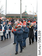 Участники ежегодного SantaFest парада, ноябрь 9 , 2008 Vaughan, Онтарио, Канада. Редакционное фото, фотограф Игорь Киселёв / Фотобанк Лори