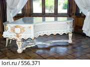 Рояль (2007 год). Редакционное фото, фотограф Сергей Галушко / Фотобанк Лори
