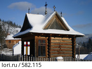 Карпаты. Маленькая часовенка (каплычка) в горах (2004 год). Стоковое фото, фотограф Gagara / Фотобанк Лори