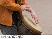 Уличный перкуссионист. Стоковое фото, фотограф Артём Сапегин / Фотобанк Лори