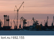 Северодвинск, вид на завод "Севмаш" (2009 год). Редакционное фото, фотограф Михаил Митин / Фотобанк Лори