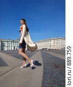 Пальто-шлейф. Стоковое фото, фотограф Троицкая Алиса / Фотобанк Лори