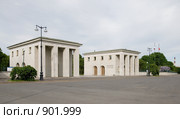 Санкт-Петербург. Вход на Пискаревское мемориальное кладбище (2009 год). Редакционное фото, фотограф Румянцева Наталия / Фотобанк Лори