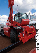 Телескопический погрузчик Manitou MRT 1850 M (2009 год). Редакционное фото, фотограф Журавлев Андрей / Фотобанк Лори