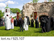 Псков. Снетогорский монастырь. Праздник Вознесения Господня (2009 год). Редакционное фото, фотограф Михаил Котов / Фотобанк Лори