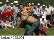 Борьба курэш, праздник сабантуй (2009 год). Редакционное фото, фотограф Талдыкин Юрий / Фотобанк Лори