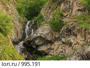 Приэльбрусье, водопад в районе поселка Тегенекли (2009 год). Редакционное фото, фотограф Igor Kornienko / Фотобанк Лори
