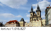 Символ Праги - Тынский Собор на Староместской площади (2008 год). Стоковое фото, фотограф Светлана Кудрина / Фотобанк Лори