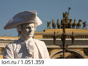 Сны о чем-то большем. Живая статуя (2008 год). Редакционное фото, фотограф Владимир Трифонов / Фотобанк Лори