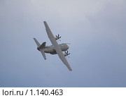 Полет Военно-транспортного самолета Lockheed C-130 Hercules ВВС Италии (2009 год). Редакционное фото, фотограф Алёшина Оксана / Фотобанк Лори