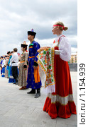 Встреча по-бурятски и по-русски. Улан - Удэ. Бурятия (2009 год). Редакционное фото, фотограф Александр Подшивалов / Фотобанк Лори