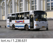 Москва. Автобус МУП-автотранс "Социальный"  на Манежной улице (2009 год). Редакционное фото, фотограф lana1501 / Фотобанк Лори