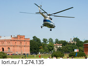 Взлетающий вертолет МИ-8 (2009 год). Редакционное фото, фотограф Александр Щепин / Фотобанк Лори