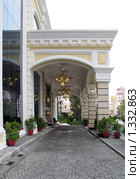 Подъезд к отелю Club Hotel Sera 5* в Анталье (2007 год). Редакционное фото, фотограф Сергей Якуничев / Фотобанк Лори