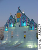Ледовый городок (2010 год). Редакционное фото, фотограф Светлана Пирожук / Фотобанк Лори