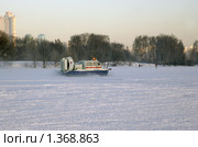 Судно на воздушной подушке, зима (2010 год). Редакционное фото, фотограф Наталия Шевченко / Фотобанк Лори