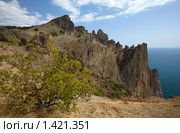 Карадаг, вид на массив скал Мертвый Город (2009 год). Стоковое фото, фотограф Олег Титов / Фотобанк Лори