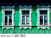 Старый дом,окна с резьбой. Стоковое фото, фотограф Владимир Фаевцов / Фотобанк Лори