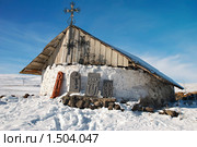 Небольшая часовня недалеко от высокогорного озера Севан в Армении (2010 год). Стоковое фото, фотограф Елена Галачьянц / Фотобанк Лори