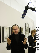 Москва, ЦВЗ "Манеж", открытие "Фотобиеннале 2010". Паоло Роверси / Paolo Roversi. Редакционное фото, фотограф Дмитрий Неумоин / Фотобанк Лори