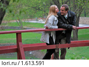 Свидание на мосту. Андрей Соколов и Татьяна Черкасова (2009 год). Редакционное фото, фотограф Мешков Кирилл Олегович / Фотобанк Лори