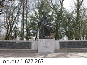 Памятник Баяну г. Трубчевск Брянская обл. (2010 год). Редакционное фото, фотограф Александр Шилин / Фотобанк Лори