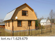 Деревянный дачный домик (2010 год). Стоковое фото, фотограф Наталия Шевченко / Фотобанк Лори