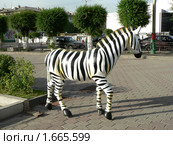Фигура зебры.  Караганда (2008 год). Редакционное фото, фотограф Вера Тропынина / Фотобанк Лори