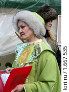 Женщина в национальном костюме (2008 год). Редакционное фото, фотограф Владимир Мельников / Фотобанк Лори