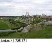 Сухоложский цементный завод (2010 год). Редакционное фото, фотограф Татьяна Злобина / Фотобанк Лори