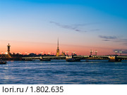 Петропавловская крепость и Дворцовый мост в период белых ночей (2010 год). Редакционное фото, фотограф Кекяляйнен Андрей / Фотобанк Лори