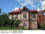 Территория Покровского собора. Гатчина (2010 год). Стоковое фото, фотограф Корчагина Полина / Фотобанк Лори