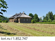 Людской дом в Тригорском (2010 год). Редакционное фото, фотограф Виктор Карасев / Фотобанк Лори