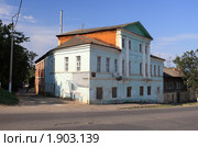 Жилой дом на ул.Коммунистическая 3, нач.ХIХ века г.Боровск (2010 год). Стоковое фото, фотограф Яна Королёва / Фотобанк Лори