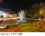 Фонтан на площади - Сандански, Болгария (2009 год). Стоковое фото, фотограф Алексей Стоянов / Фотобанк Лори