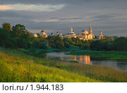 Древние стены в утренних лучах (2006 год). Стоковое фото, фотограф Юрков Виктор Петрович / Фотобанк Лори