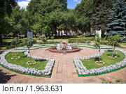 Живописный фонтан "Павлин" в Тайницком саду Московского Кремля, Россия (2010 год). Редакционное фото, фотограф Николай Винокуров / Фотобанк Лори