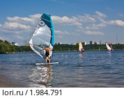Виндсерфинг, Москва, Строгино (2010 год). Редакционное фото, фотограф ИВА Афонская / Фотобанк Лори