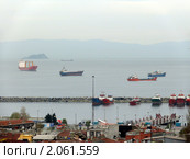 Вид на Мраморное море и дома Стамбула. Стоковое фото, фотограф Алексей Стоянов / Фотобанк Лори