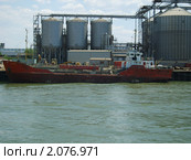 Танкер "Antares"у причала.Ростов на Дону. (2007 год). Редакционное фото, фотограф Кургузкин Константин Владимирович / Фотобанк Лори
